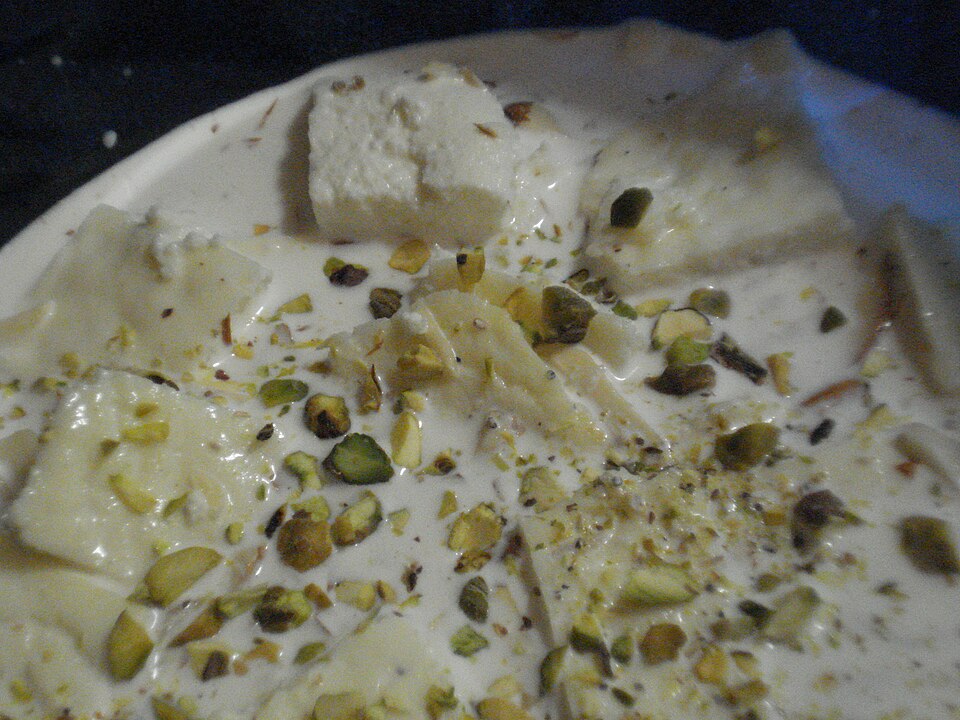 বালিশ মিষ্টি