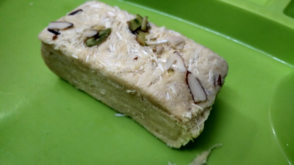 এলাচ সোনপাপড়ি