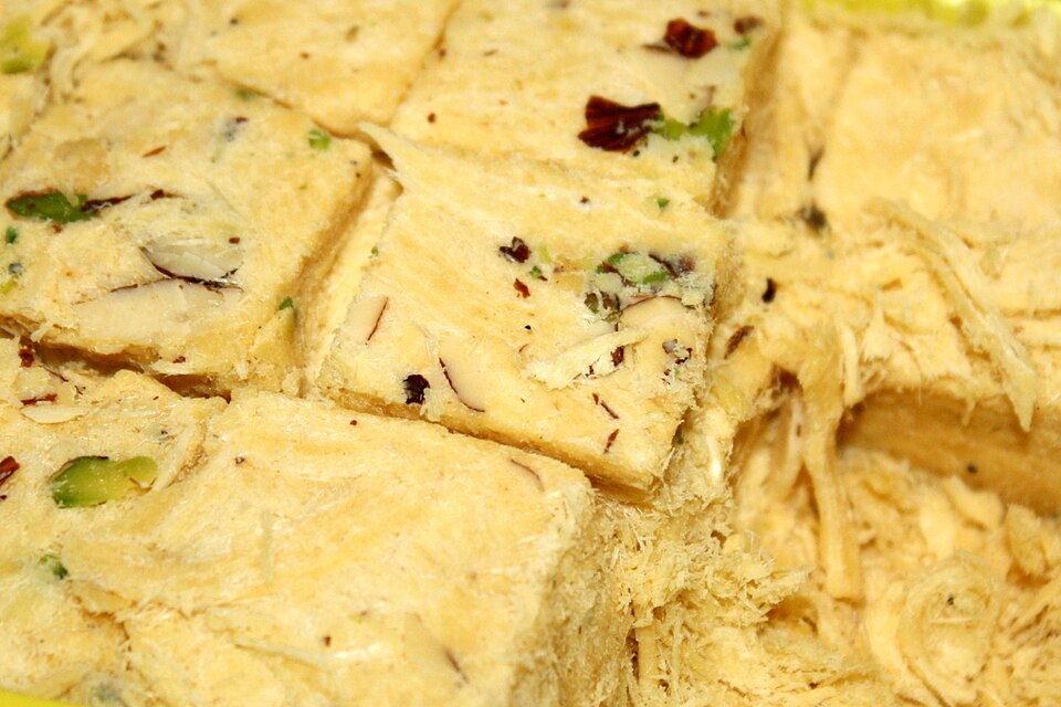 ক্লাসিক সোনপাপড়ি