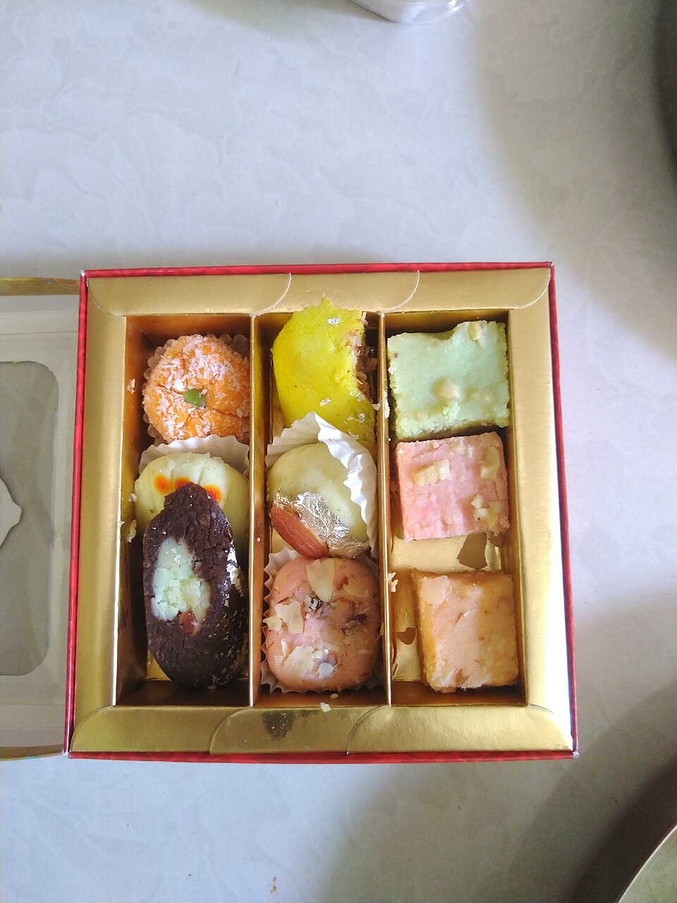 কাজু বরফি